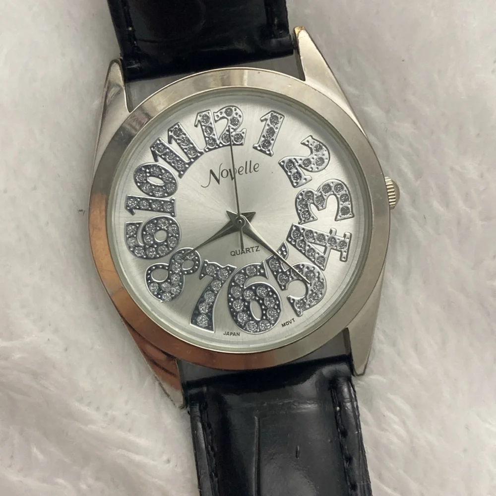 Novelle Quartz black and silver watch - Picture 4 of 15